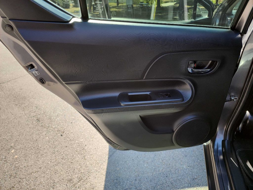 Used 2016 Toyota Prius C Three FWD image 21
