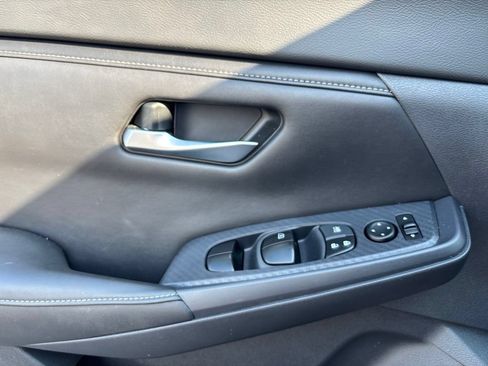 Used 2020 Nissan Sentra SV FWD image 14