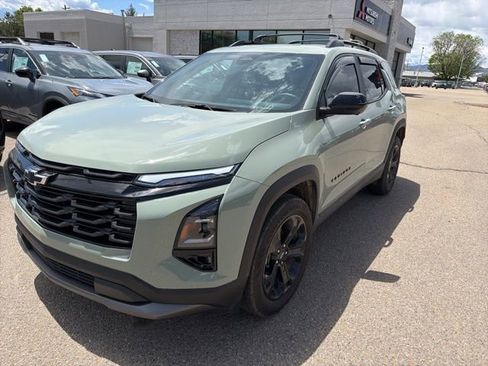 Used 2025 Chevrolet Equinox LT w/ Safety and Technology Package FWD image 3