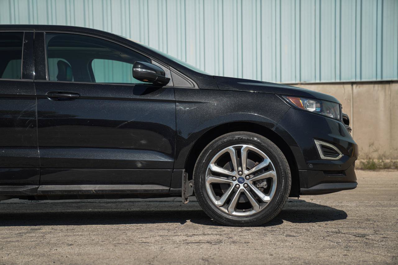 Used 2015 Ford Edge Sport w/ Equipment Group 401A AWD/4WD image 12