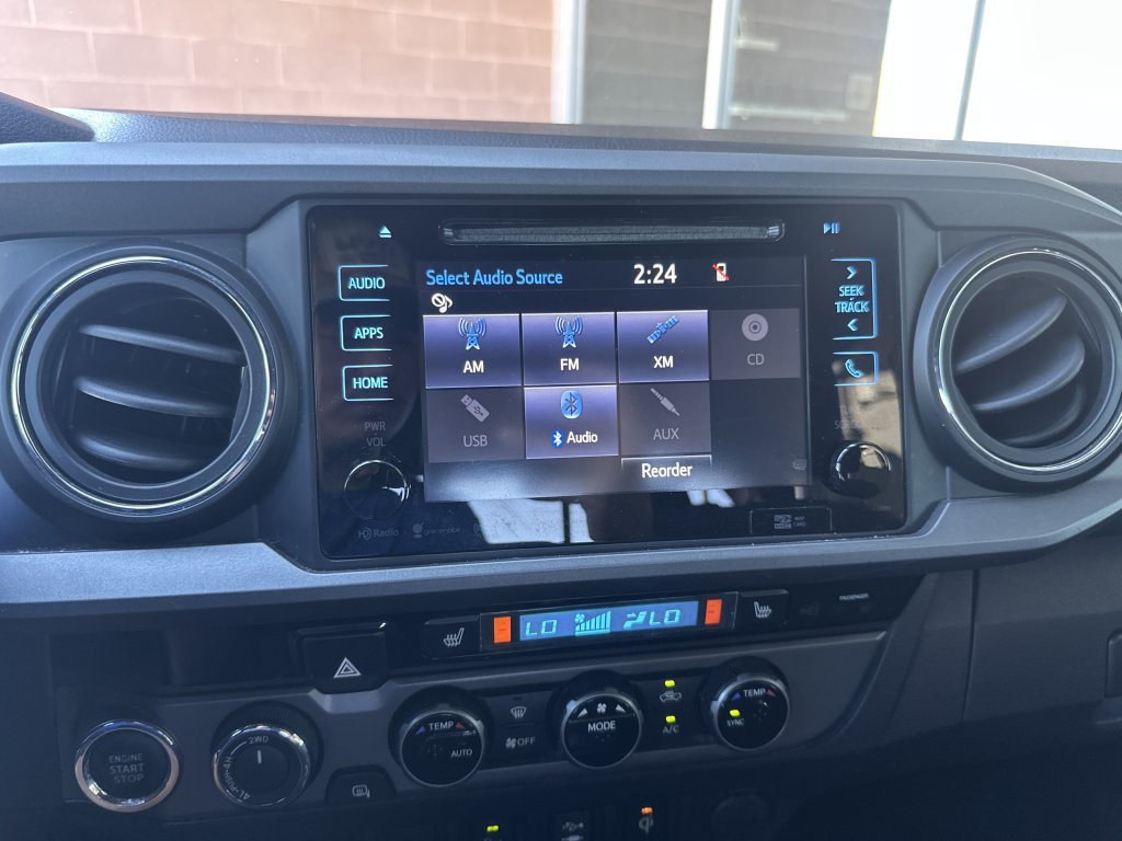Used 2016 Toyota Tacoma TRD Off-Road w/ Premium & Technology Package AWD/4WD image 22