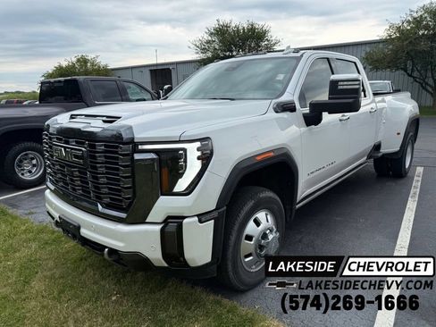 Used 2024 GMC Sierra 3500 Denali Ultimate AWD/4WD image 1