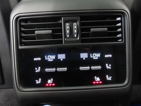 Certified 2026 Porsche Cayenne S AWD/4WD image 34