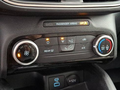 Certified 2022 Ford Escape SE AWD/4WD image 18