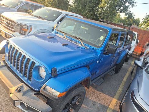 Used 2021 Jeep Gladiator Sport AWD/4WD image 2