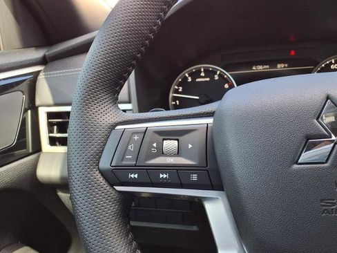 New 2026 Mitsubishi Outlander LE FWD image 18