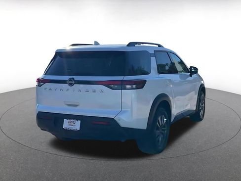 Used 2025 Nissan Pathfinder SV image 14