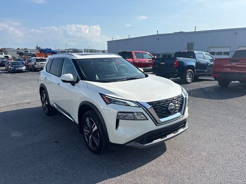 Used 2023 Nissan Rogue SL w/ SL Premium Package FWD image 2