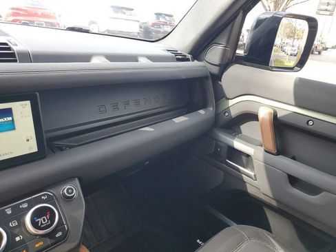 Used 2023 Land Rover Defender 110 X-Dynamic SE image 24