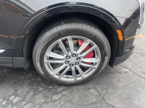 Used 2024 Cadillac XT5 Sportv w/ Technology Package image 2