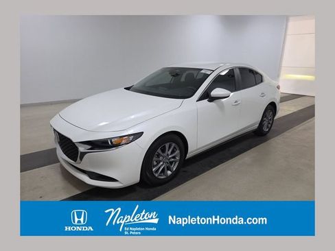 Used 2025 MAZDA MAZDA3 s FWD image 1