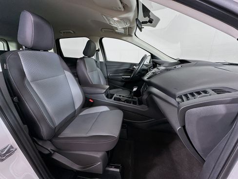 Used 2018 Ford Escape SE image 28