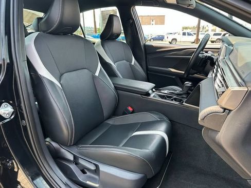 Used 2025 Toyota Camry SE FWD image 10