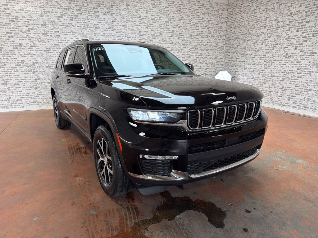 Used 2023 Jeep Grand Cherokee L Limited w/ Luxury Tech Group II AWD/4WD image 1