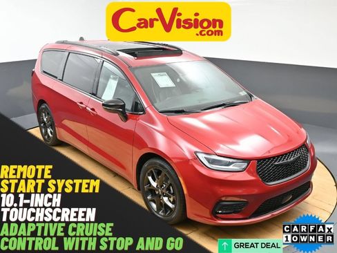 Used 2025 Chrysler Pacifica Limited FWD image 1
