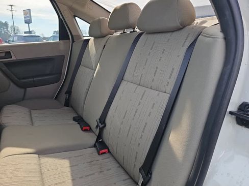 Used 2011 Ford Focus SE image 27