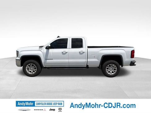 Used 2017 GMC Sierra 1500 SLE w/ SLE Value Package AWD/4WD image 2