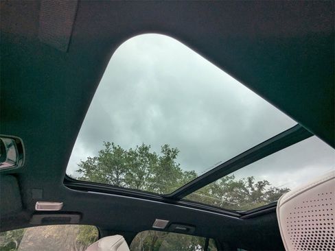 New 2026 Cadillac Vistiq Sport w/ LPO, Floor Liner Package image 25