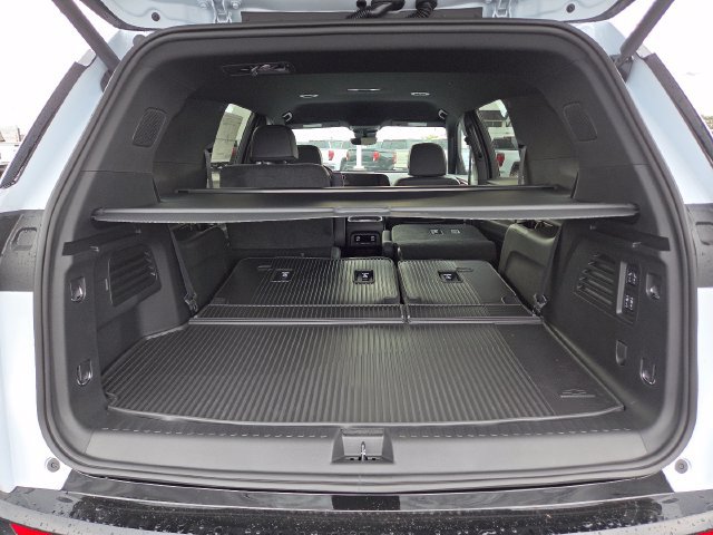 New 2027 Chevrolet Traverse RS w/ LPO, Floor Liner Package AWD/4WD image 20