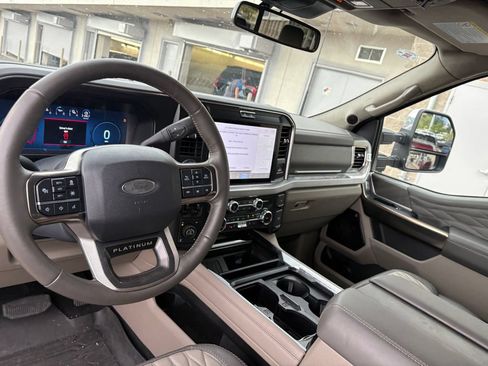 Used 2026 Ford F250 Platinum w/ Platinum Plus Package AWD/4WD image 17