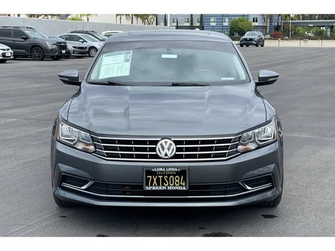 Used 2017 Volkswagen Passat 1.8T SE FWD image 9