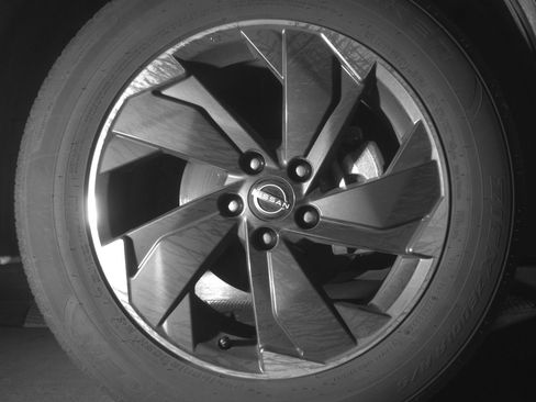 Used 2025 Nissan Rogue SV image 13