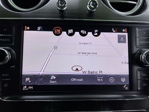 Used 2018 Bentley Bentayga AWD/4WD image 22
