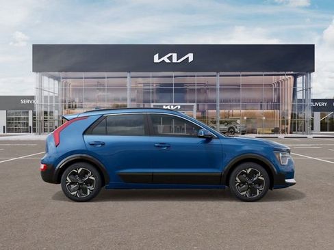 New 2026 Kia Niro Wind FWD image 7