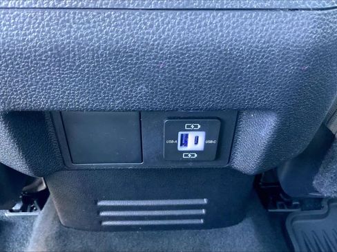 Used 2025 Toyota Tacoma SR5 image 34