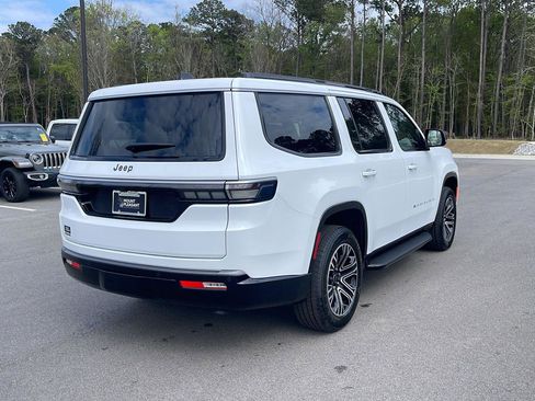 New 2026 Jeep Grand Wagoneer 4WD image 7