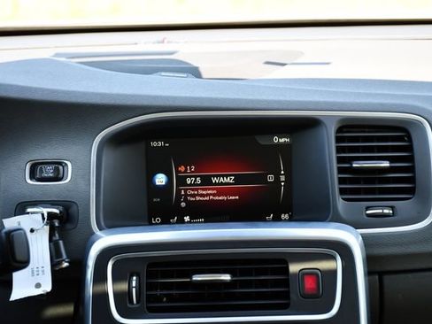 Used 2016 Volvo S60 T5 Inscription Platinum w/ Climate Package FWD image 27