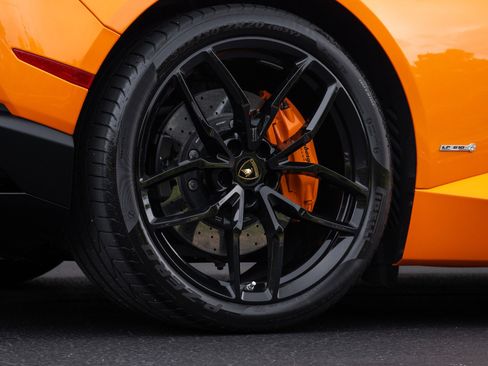 Used 2016 Lamborghini Huracan LP 610-4 AWD/4WD image 16