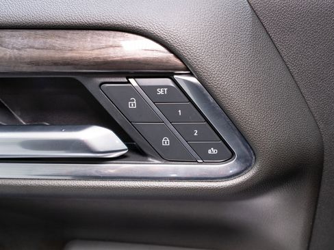 Used 2025 Chevrolet Silverado 3500 LTZ w/ LTZ Plus Package image 17