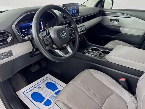Used 2024 Honda Pilot Elite image 11