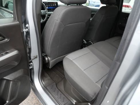 Used 2023 Chevrolet Colorado W/T image 18