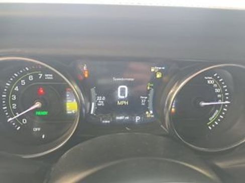 Used 2023 Jeep Wrangler Unlimited Sahara w/ Cold Weather Group AWD/4WD image 12