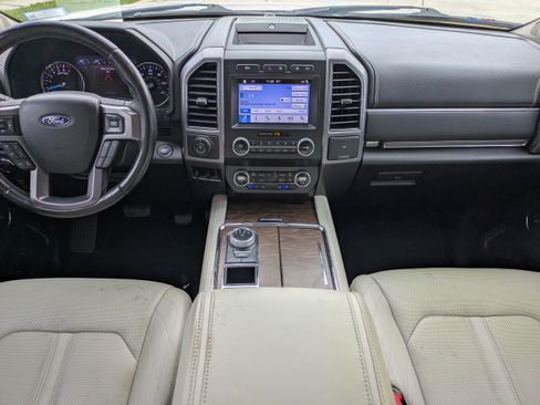 Certified 2019 Ford Expedition Platinum RWD image 16