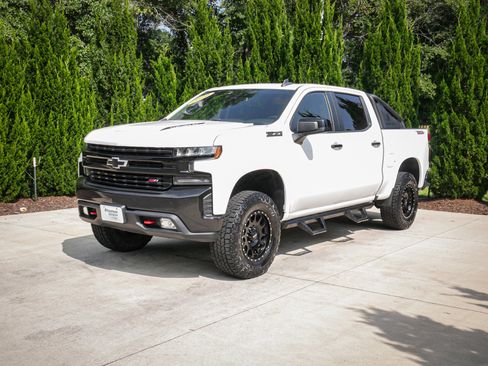 Used 2020 Chevrolet Silverado 1500 LT Trail Boss image 5