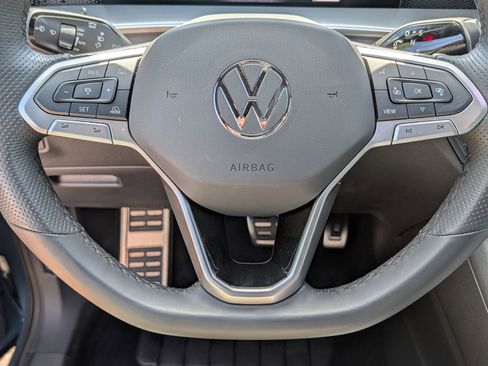 Used 2025 Volkswagen Tiguan SE R-Line AWD/4WD image 25