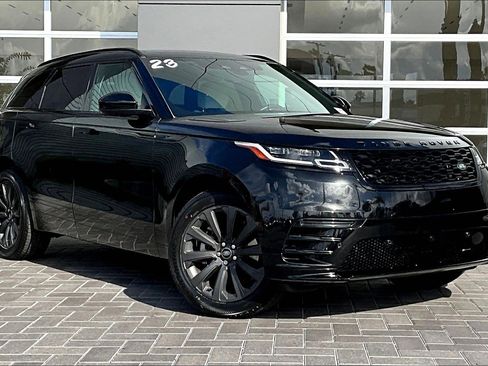 Used 2023 Land Rover Range Rover Velar R-Dynamic S image 3