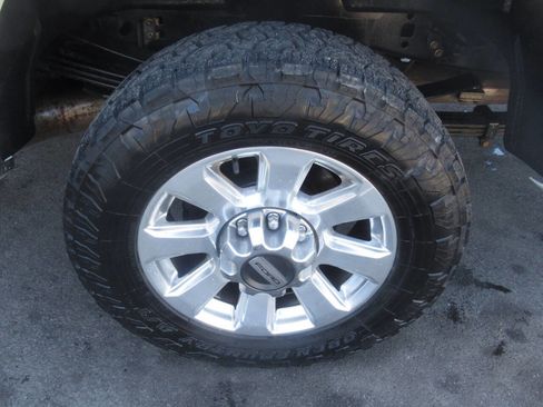 Used 2021 Ford F250 Platinum AWD/4WD image 8