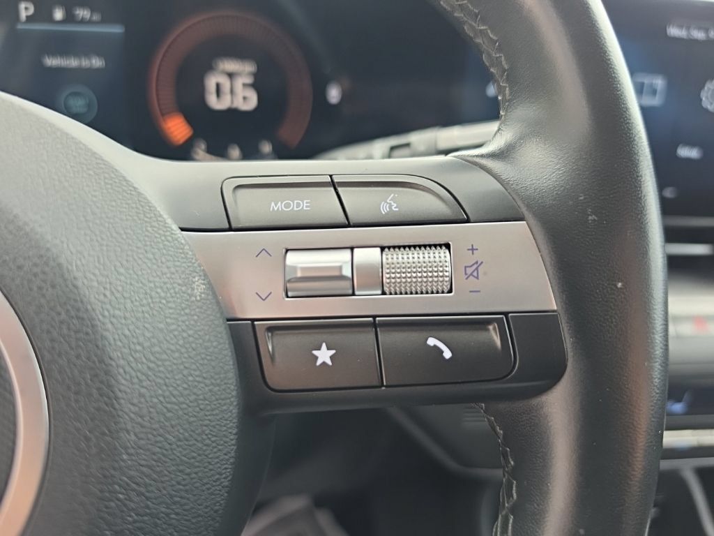 Used 2024 Hyundai Kona SEL AWD/4WD image 15