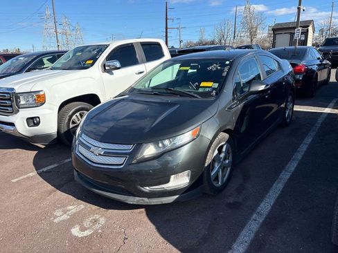 Used 2015 Chevrolet Volt image 1