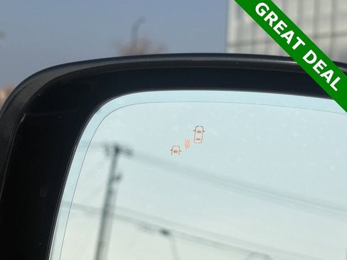 Used 2024 Nissan Armada Platinum w/ Captain's Chairs Package image 10