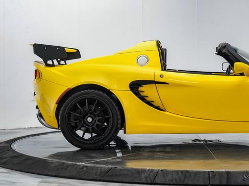 Used 2005 Lotus Elise RWD image 24