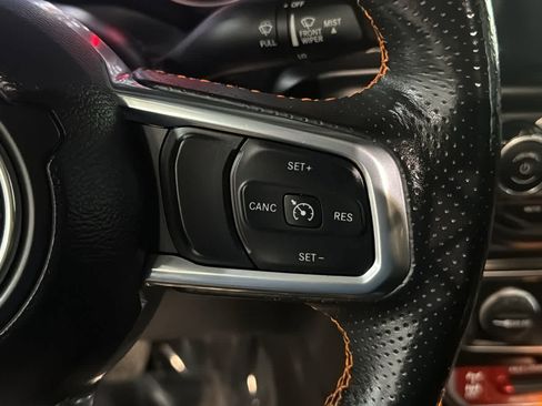 Used 2022 Jeep Gladiator Mojave w/ LED Lighting Group AWD/4WD image 13