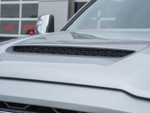 New 2026 RAM 2500 Laramie AWD/4WD image 13