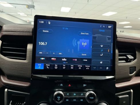 Used 2024 Ford Expedition Max Limited AWD/4WD image 19