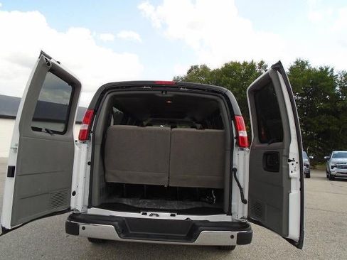 Used 2025 Chevrolet Express 3500 LT w/ LT Preferred Equipment Group RWD image 23