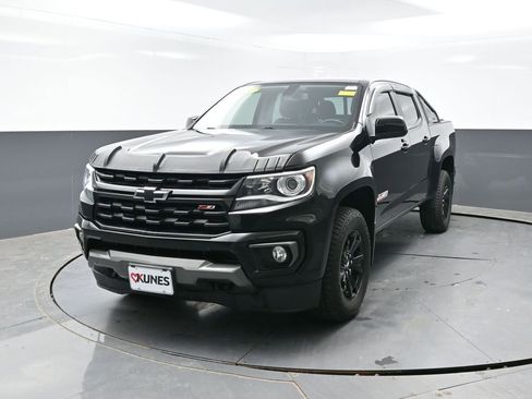 Used 2021 Chevrolet Colorado Z71 w/ Z71 Midnight Edition AWD/4WD image 6